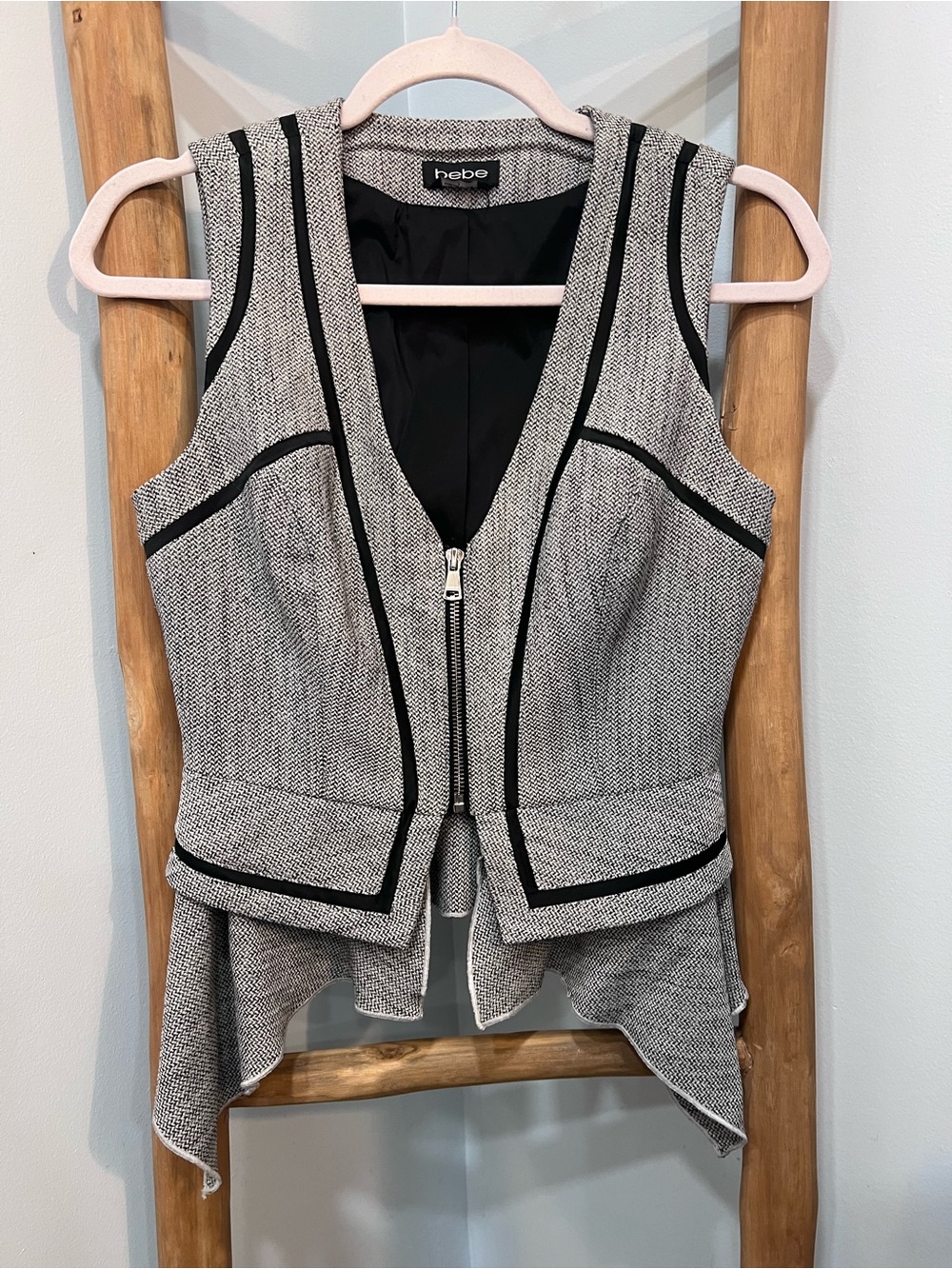 Bebe Black White Tweed Zip Front Peplum Vest Size 2